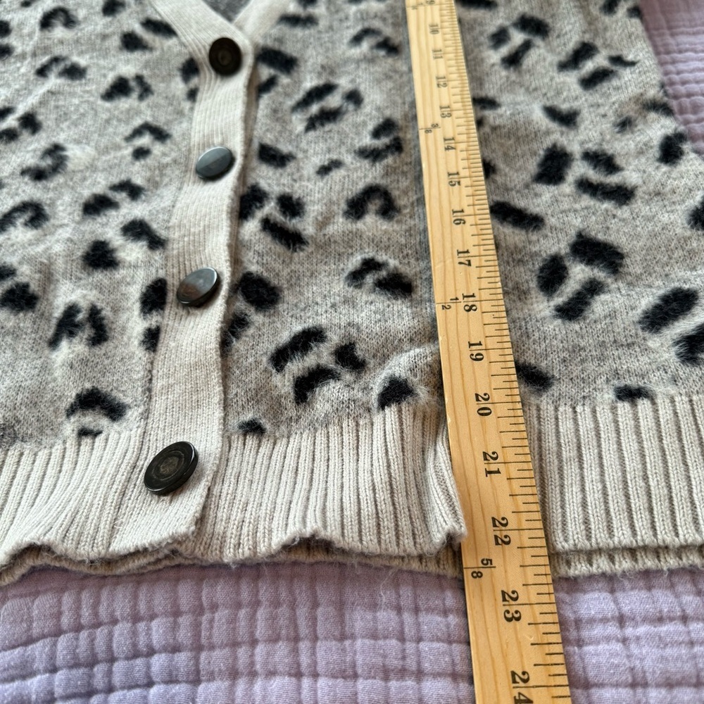 Retrology Animal Print Cardigan Sweater, Size L, Great Condition! - Picture 11 of 11